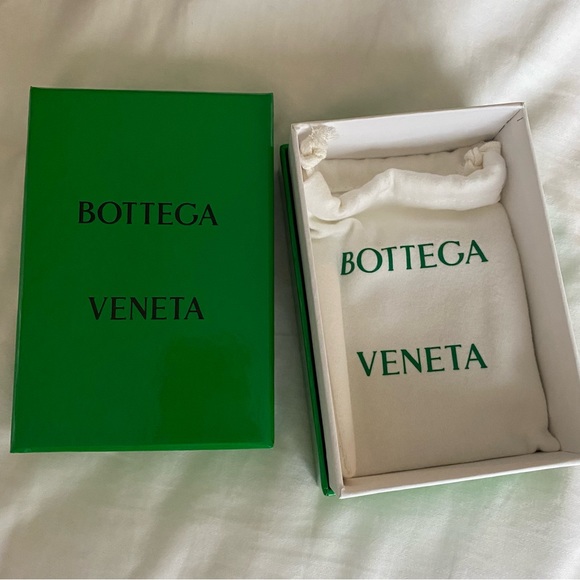 Bottega Veneta Credit Card Case in Porridge - Picture 5 of 9